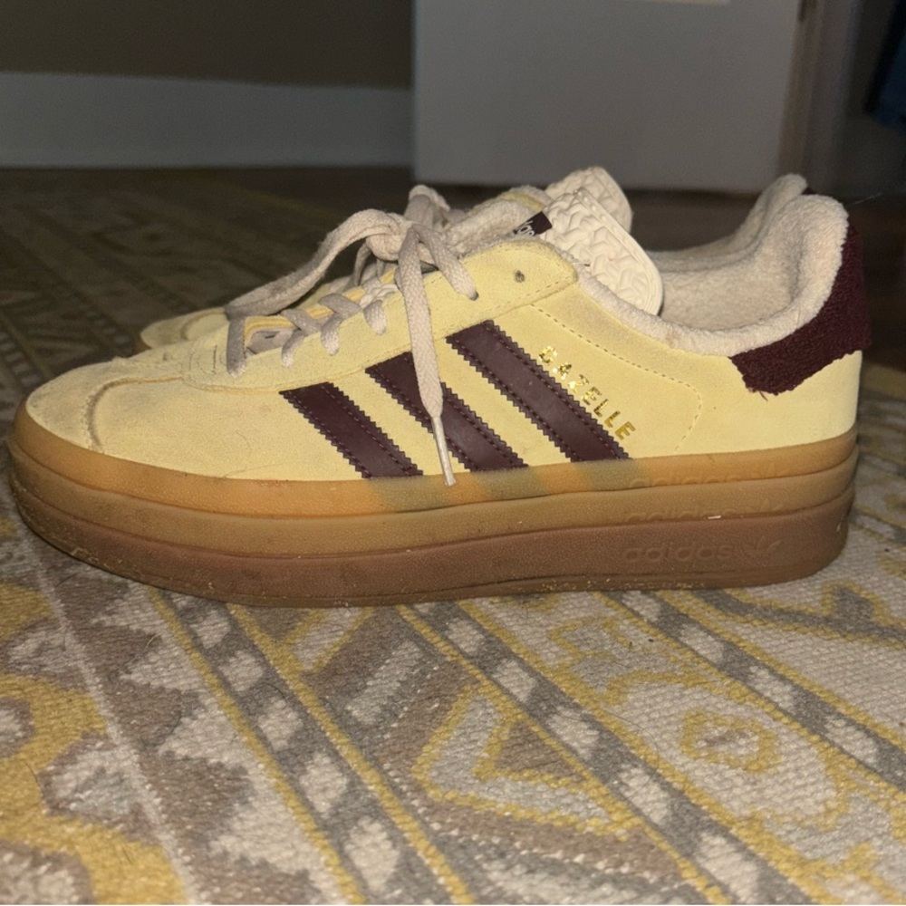 Adidas Gazelle Sneakers - Cream and Brown